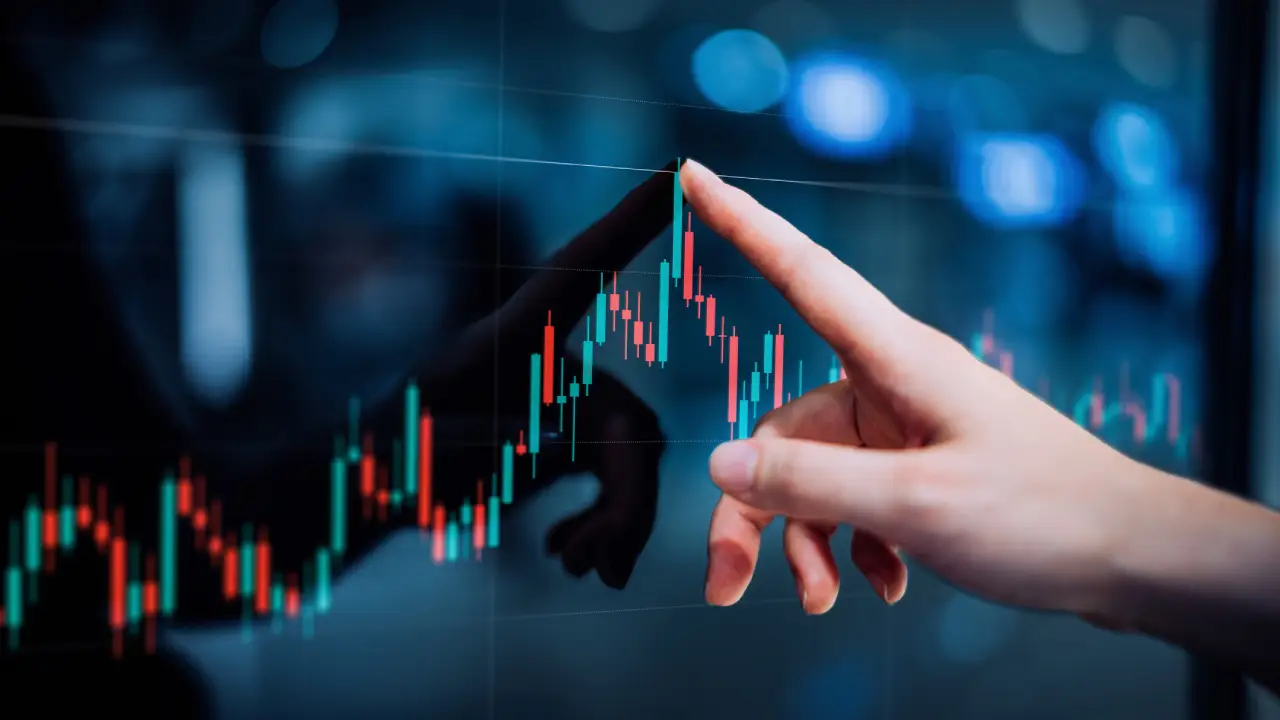 Why Smart Investors Read Between the Lines